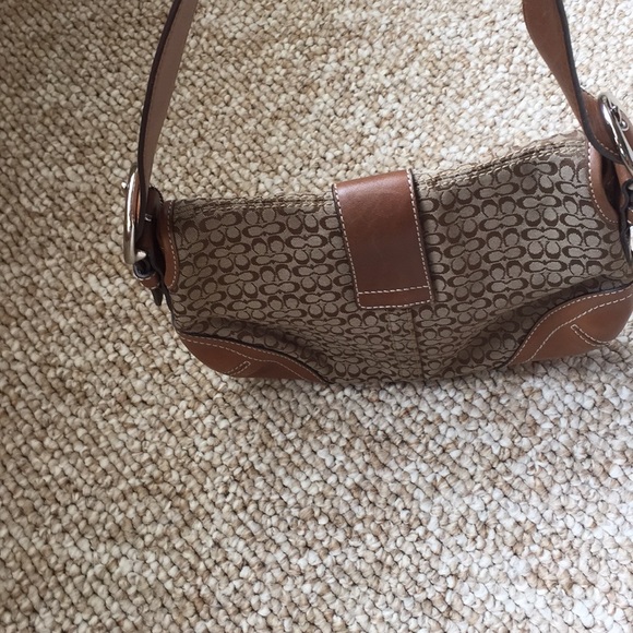 Coach - Picture 3 of 5